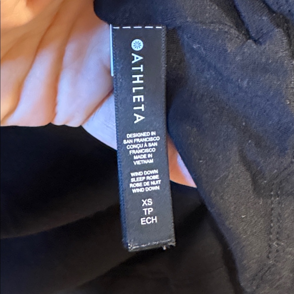 Athleta Black Robe Size XS - Wind Down Sleep‎ Robe - Picture 10 of 12